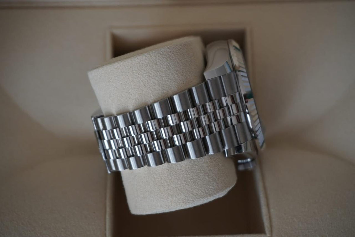 Sky-Dweller blue dial Jubilee bracelet image 7