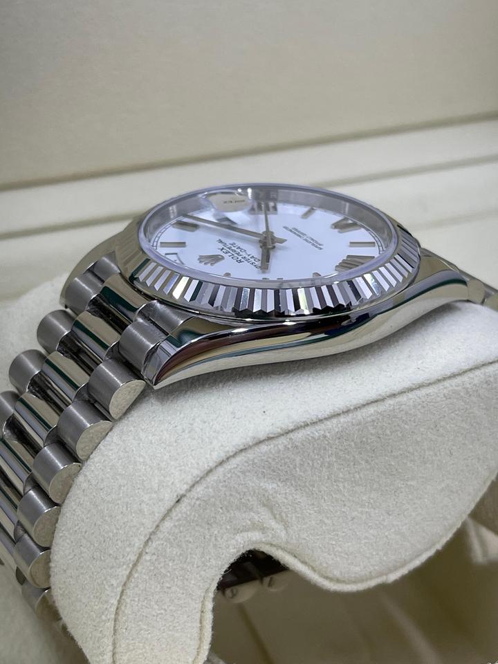 Rolex Day-Date 40 228239 White Roman White Gold President