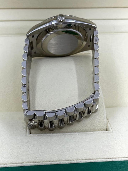 Rolex Day-Date 40 228239 White Roman White Gold President
