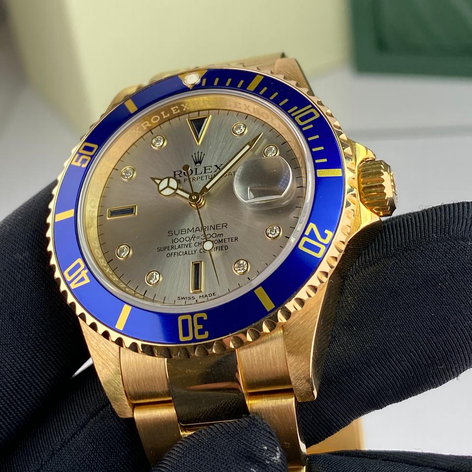 Submariner Date 16618 gray Serti diamond dial image 13