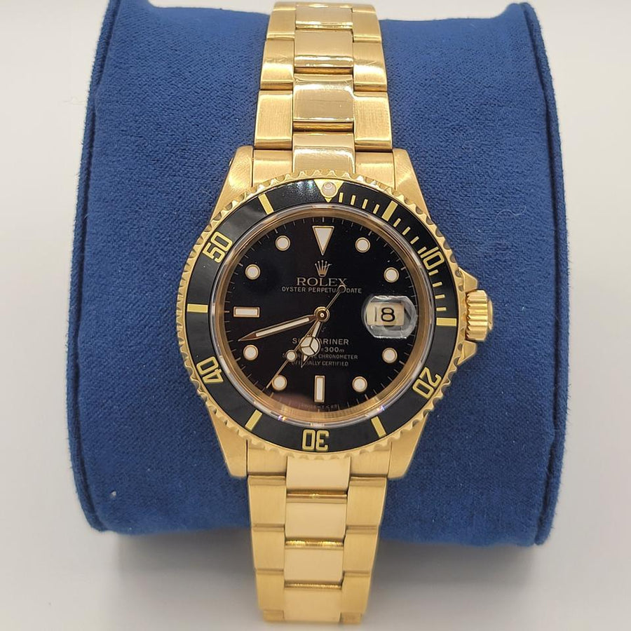 Submariner Date 16618 black dial image 1