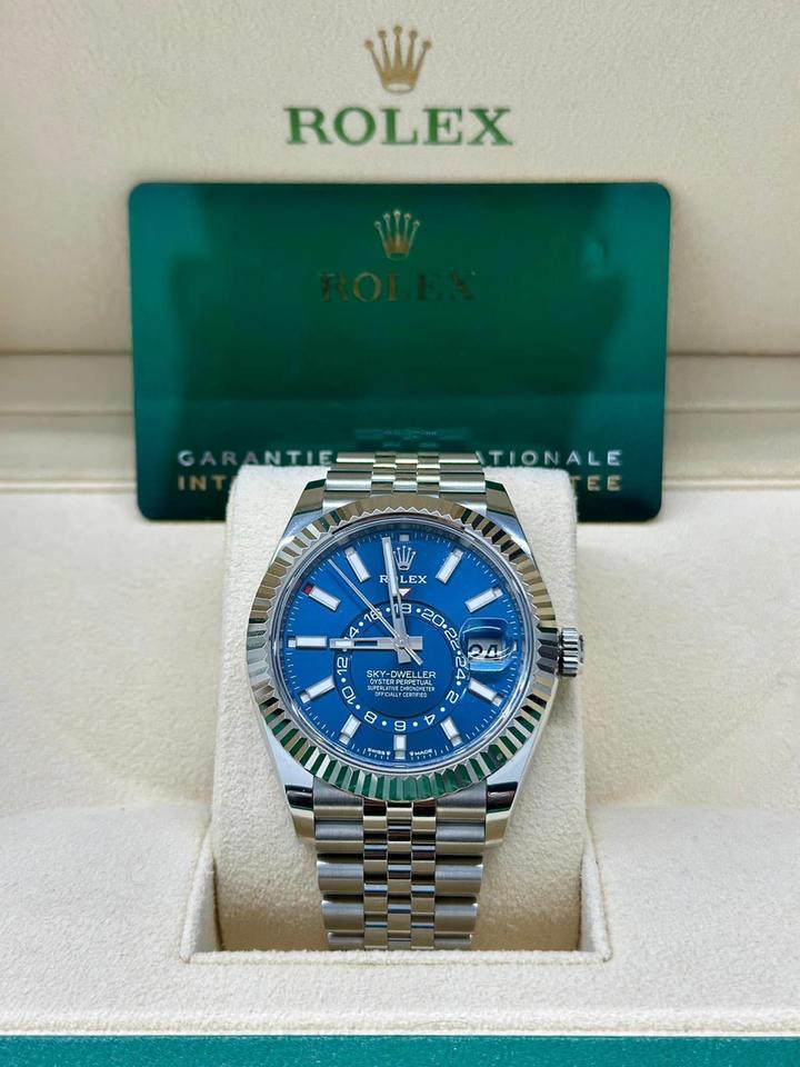 Sky-Dweller blue dial Jubilee bracelet image 1